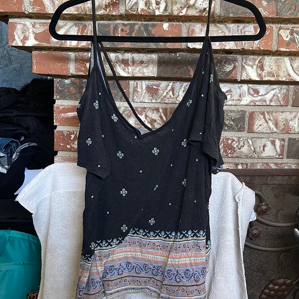 Crop Shirt with peekaboo shoulders